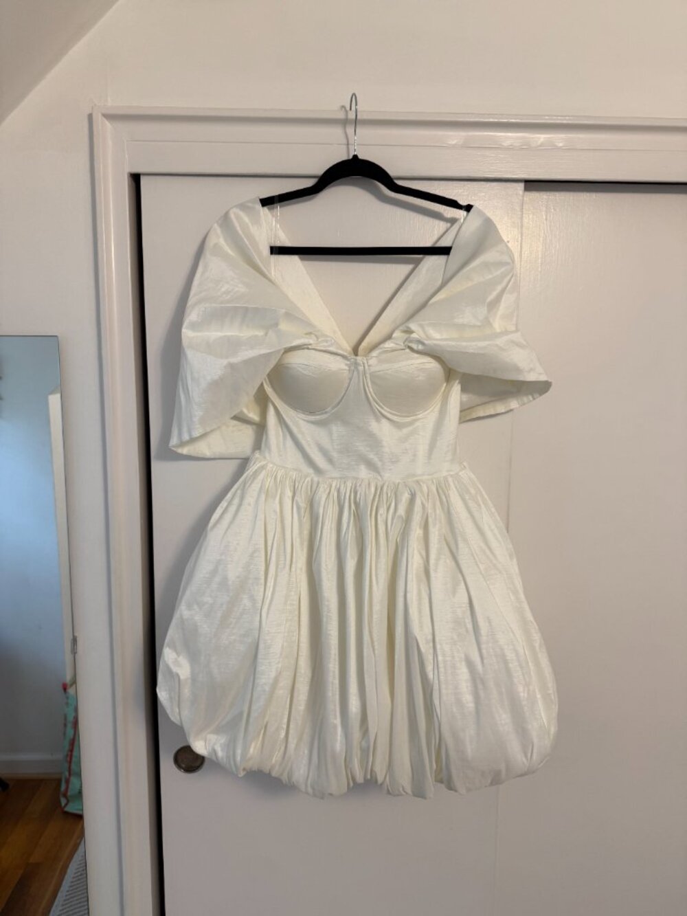 Heavenly Aura Satin Bubble Mini Dress – White – L – NWT Never Worn - Picture 2 of 4